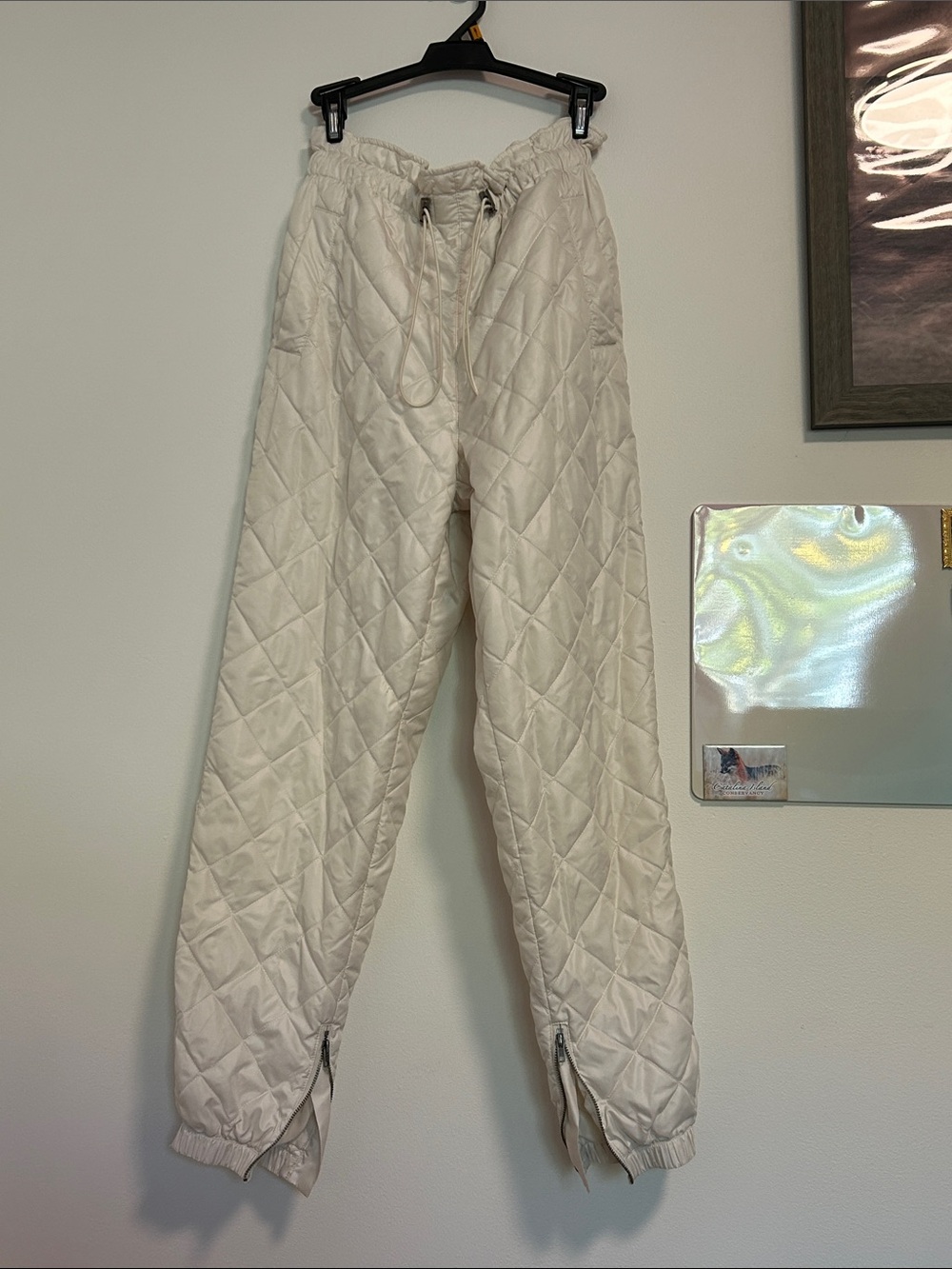 Puffed Quilted Drawstring Jogger Pants - Cream XS